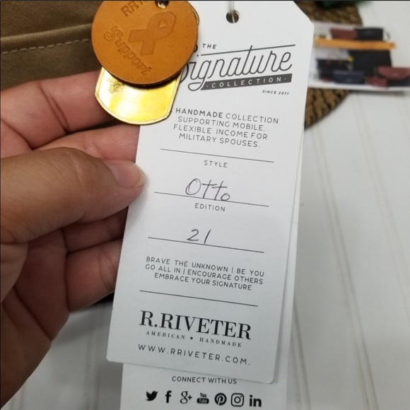 R. Riveter Handbag - Picture 4 of 8